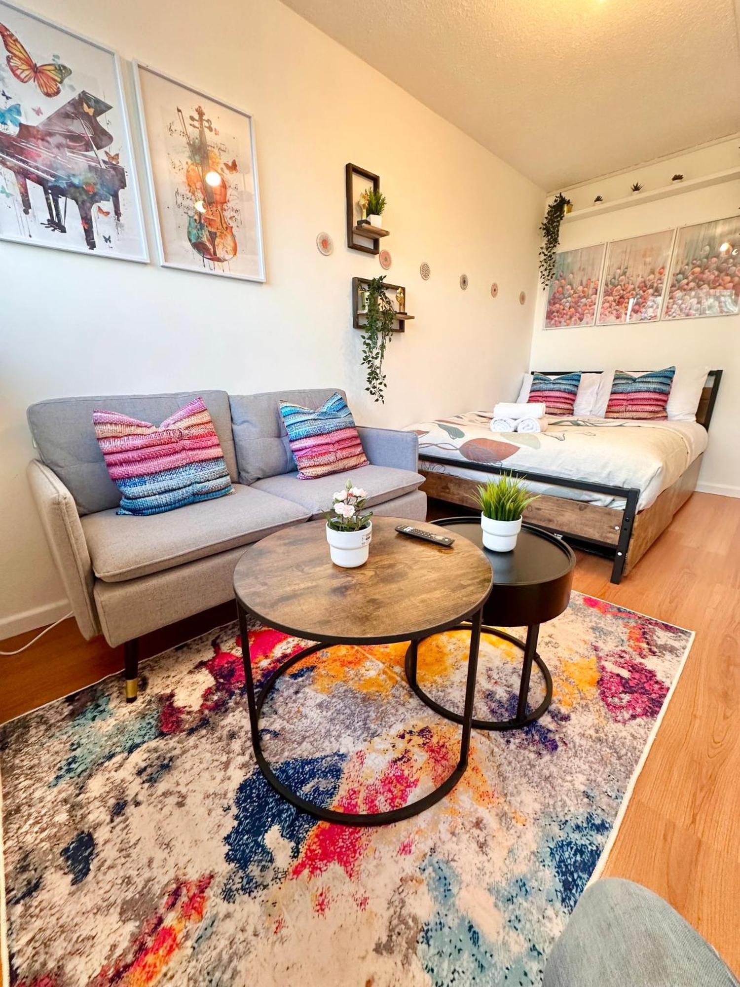 B - Newley Renovated Private Self-Contained Room In A Shared Apartment In Birmingham City Centre Exterior foto