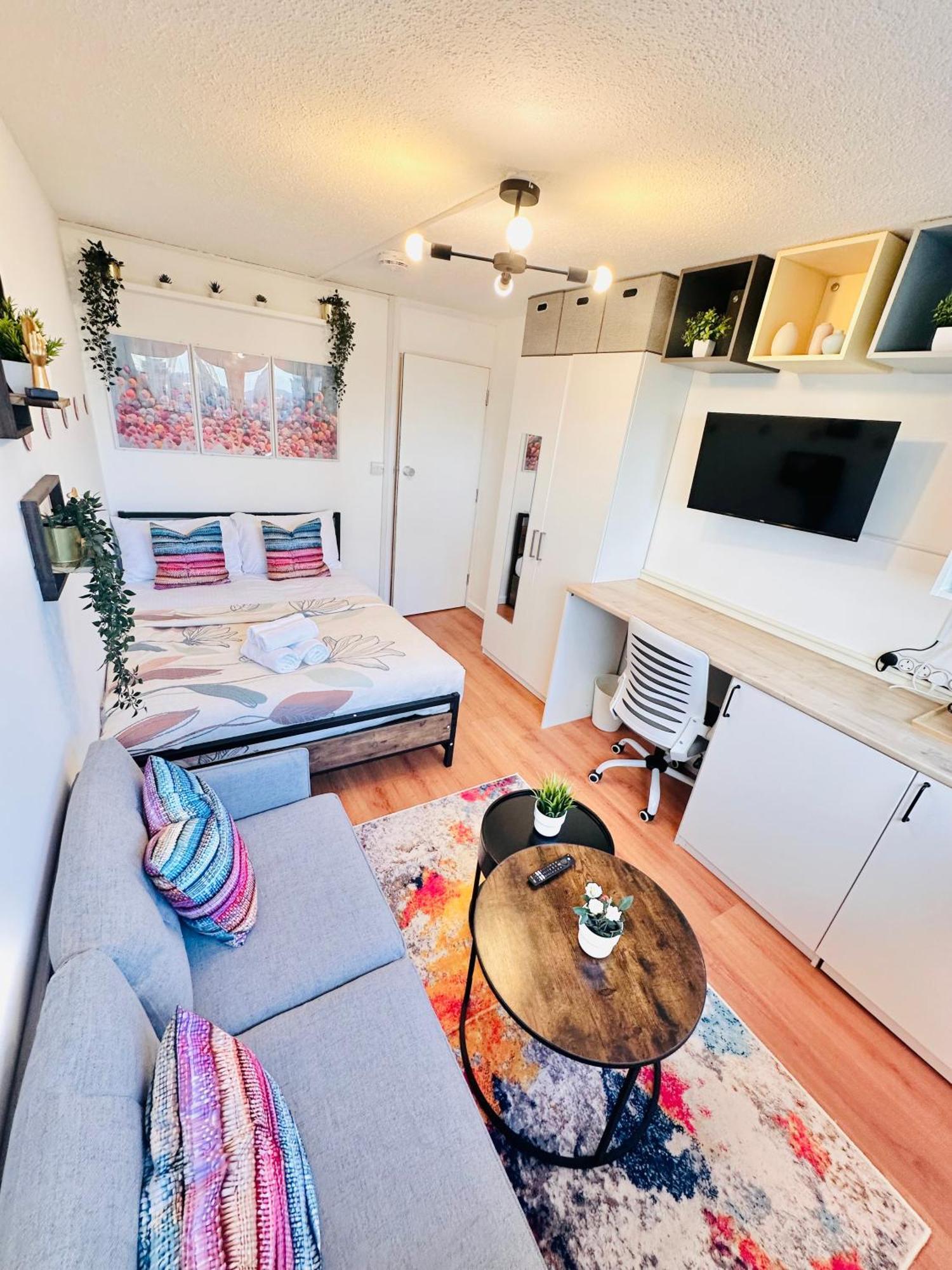 B - Newley Renovated Private Self-Contained Room In A Shared Apartment In Birmingham City Centre Exterior foto